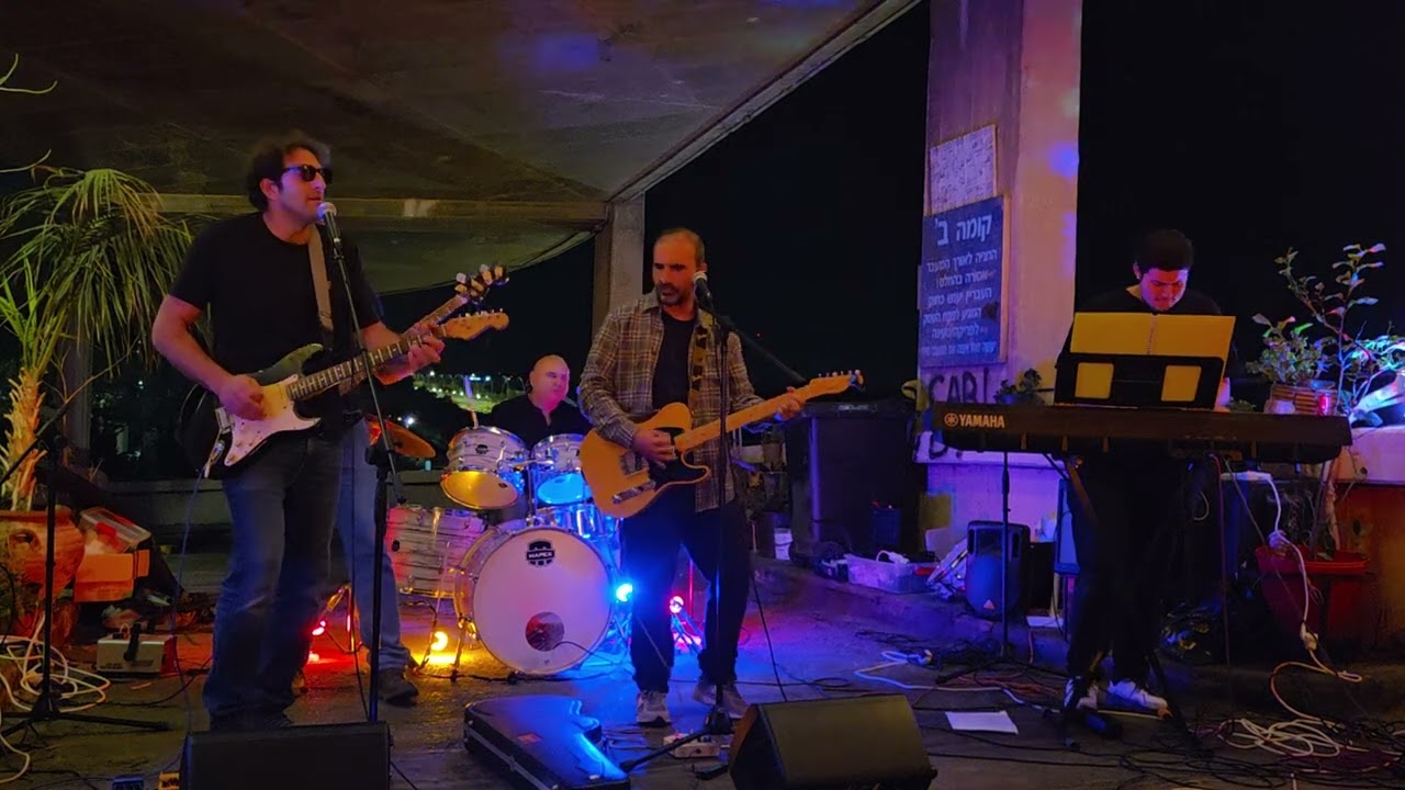 להקת pure rock n roll  sweet home Alabama live in ranana marmeliz pab