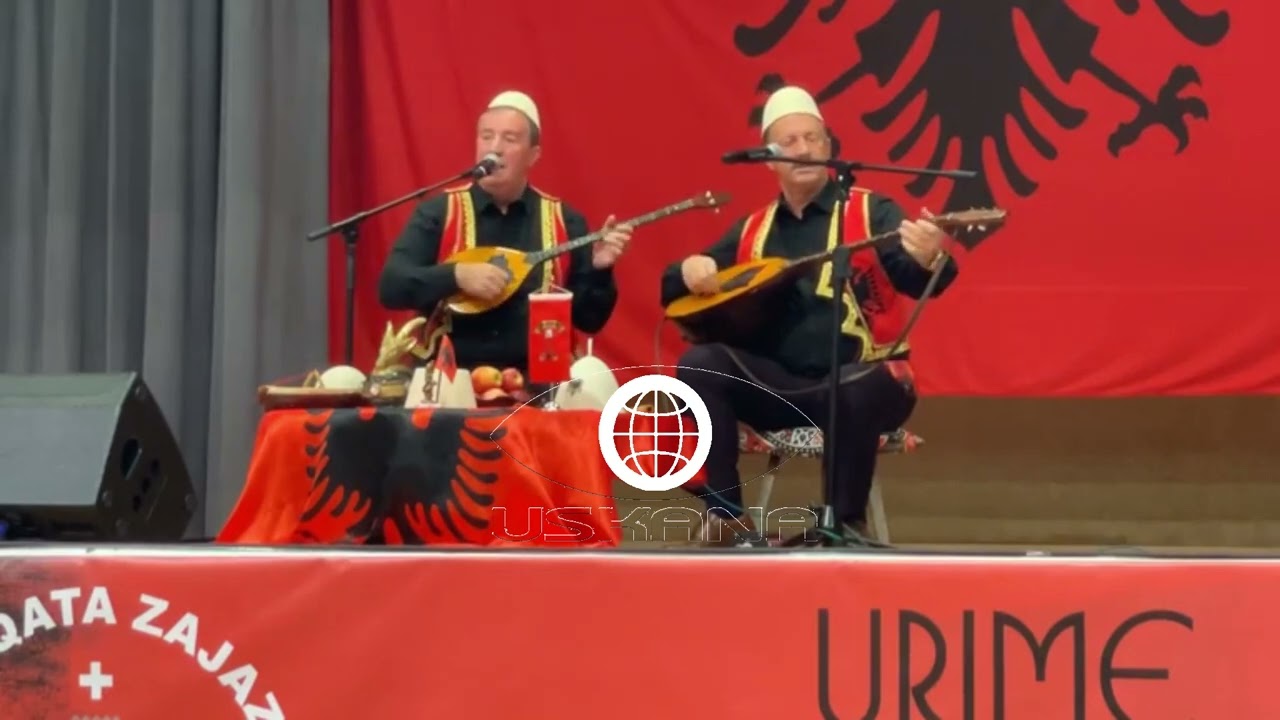 Vëllezërit Lleshi ndezin atmosferën me këngë për Ali Ahmetin në manifestimin e Shoqatës “Zajazi”