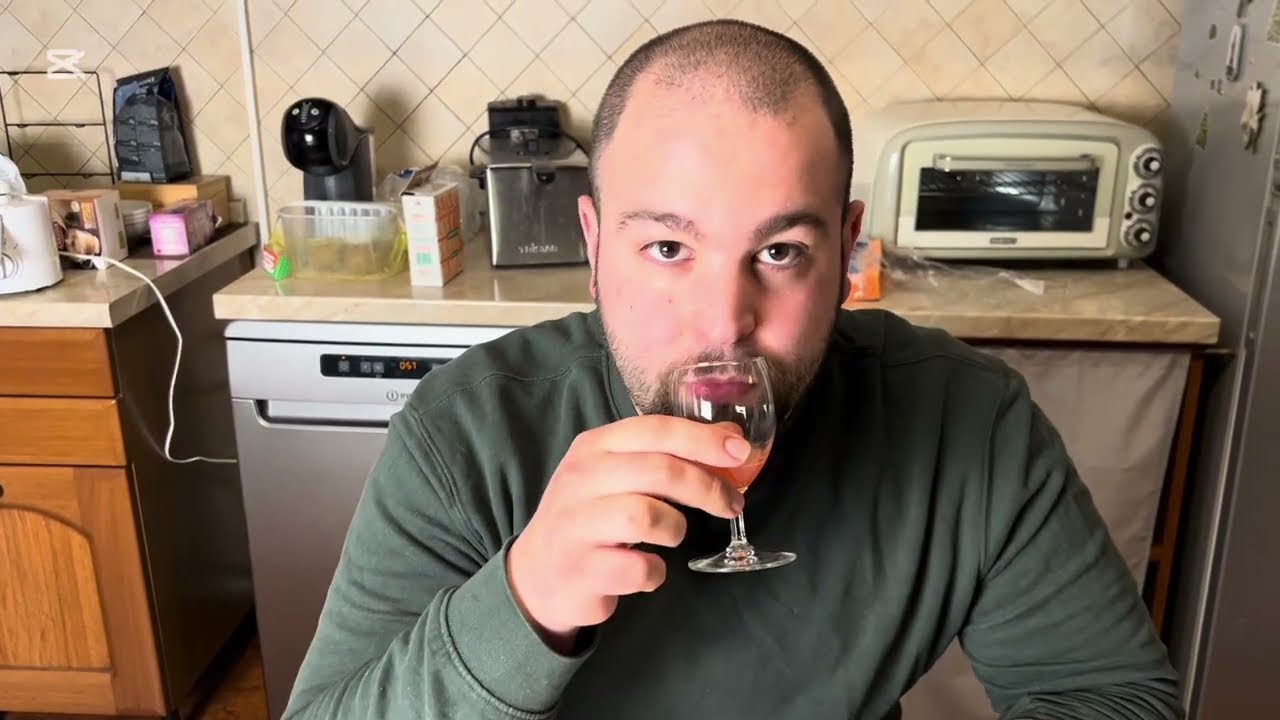 Grappa alla Mela Gala: L’Assaggio e un Nuovo Liquore Sorprendente!