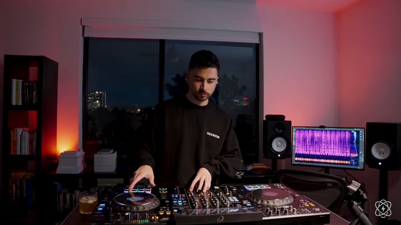 Izzy Neutron Live from Neutron Studios