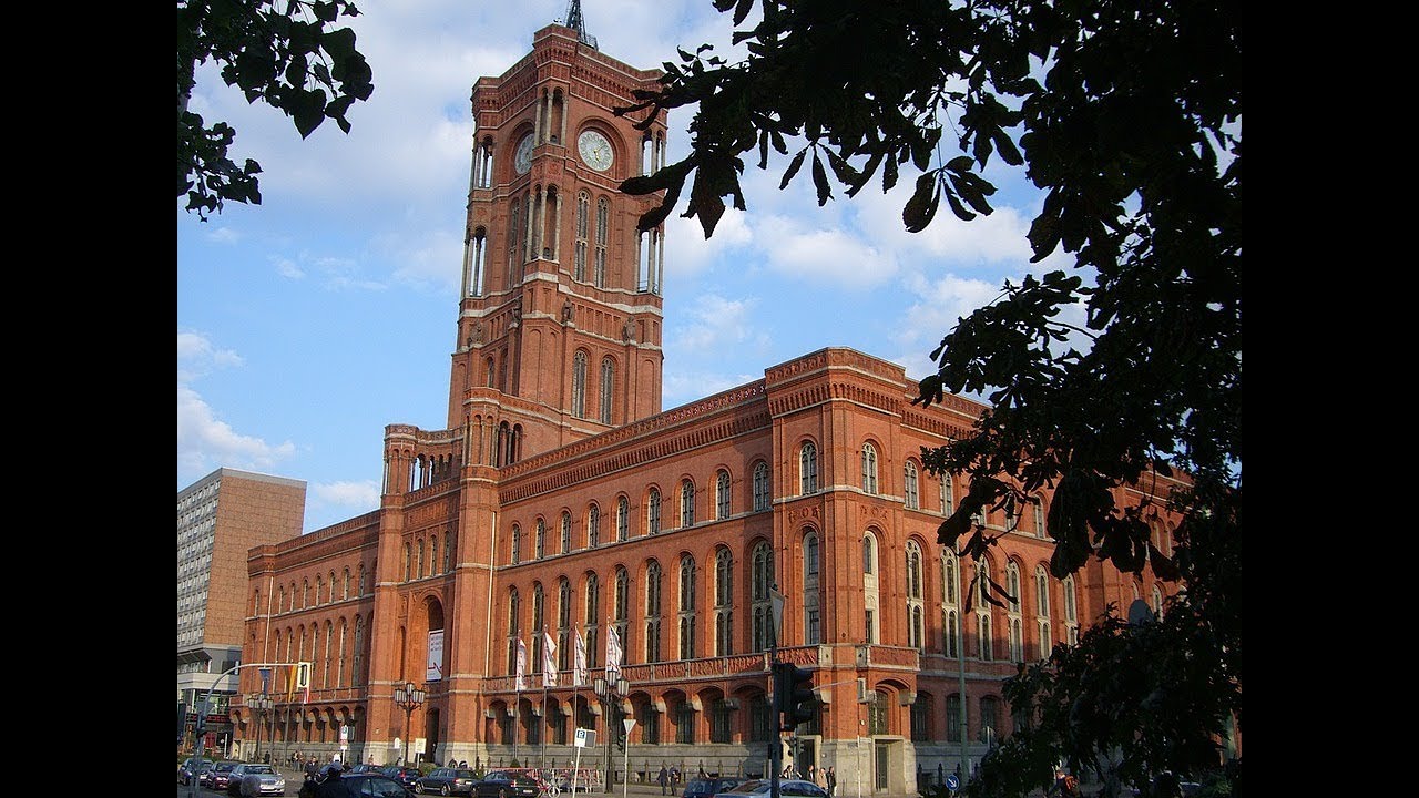 Places to see in ( Berlin - Germany ) Rotes Rathaus