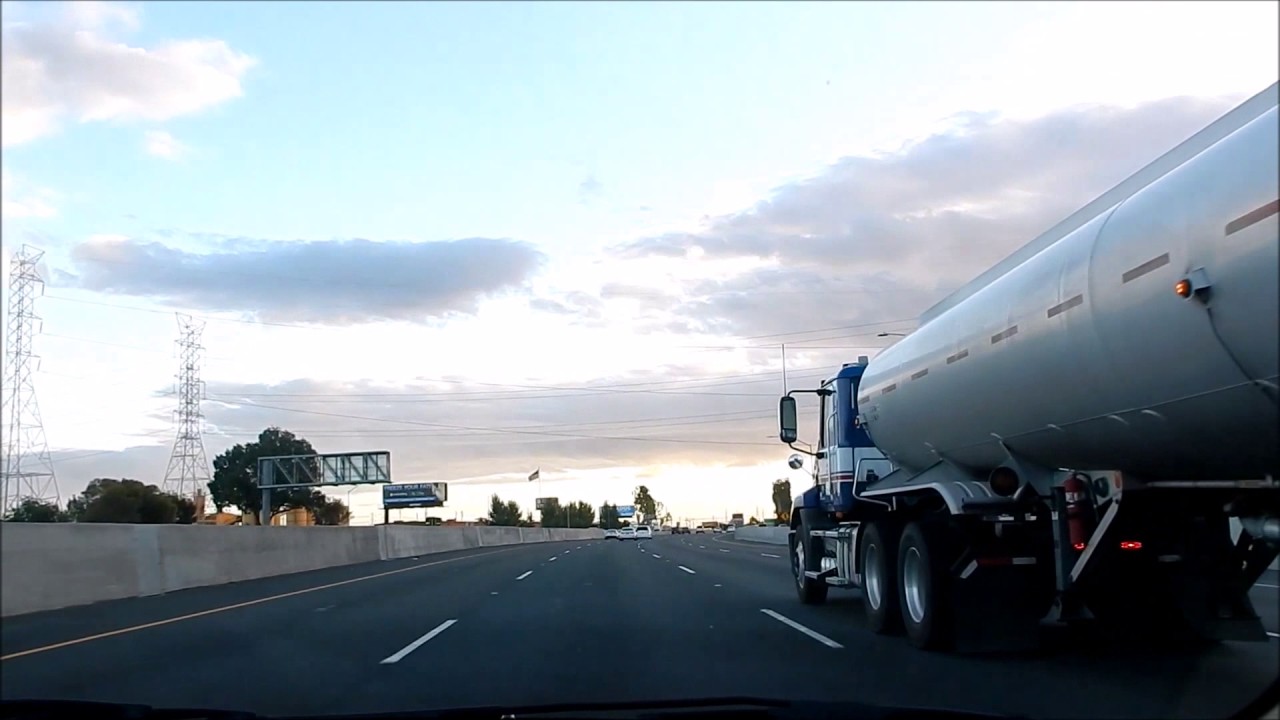 Driving on  Hwy 710 from Los Angeles to Long Beach (1/2)