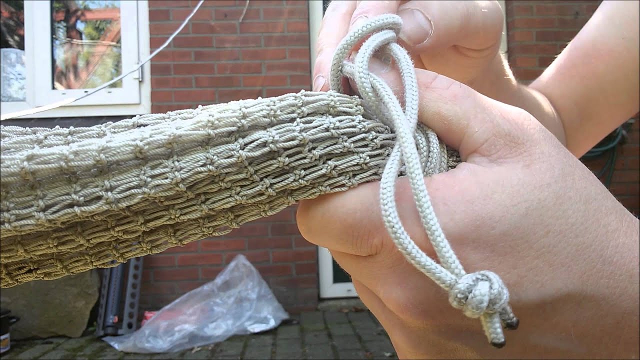 Kuilsteek of knoop zetten in een garnalennet of visnet,