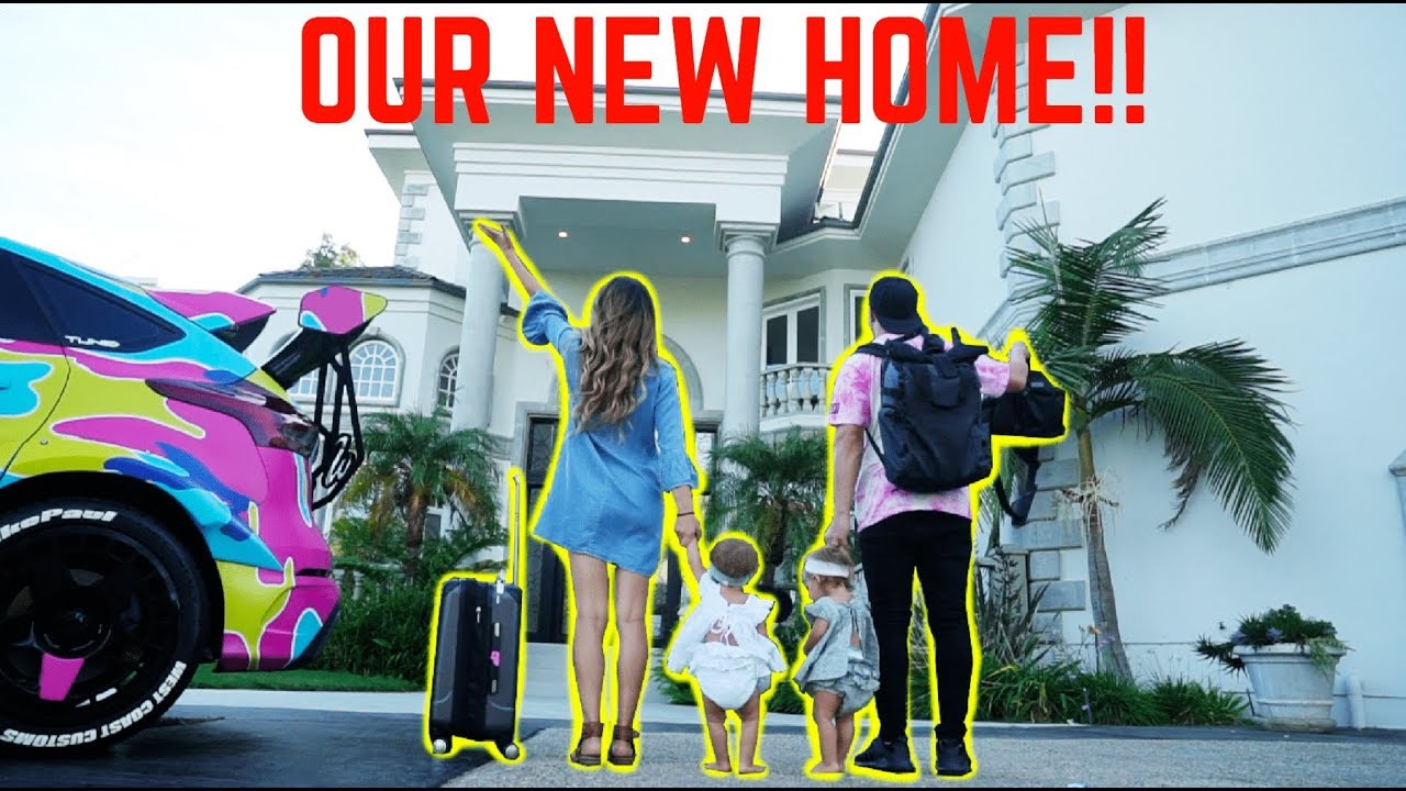 MOVING INTO THE TEAM 10 MANSION! *HOUSE TOUR*