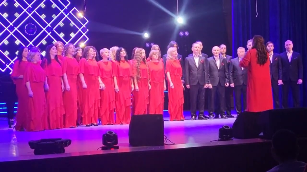 «Бесаме мучо» Консуели Веласкес у виконання камерного хору 