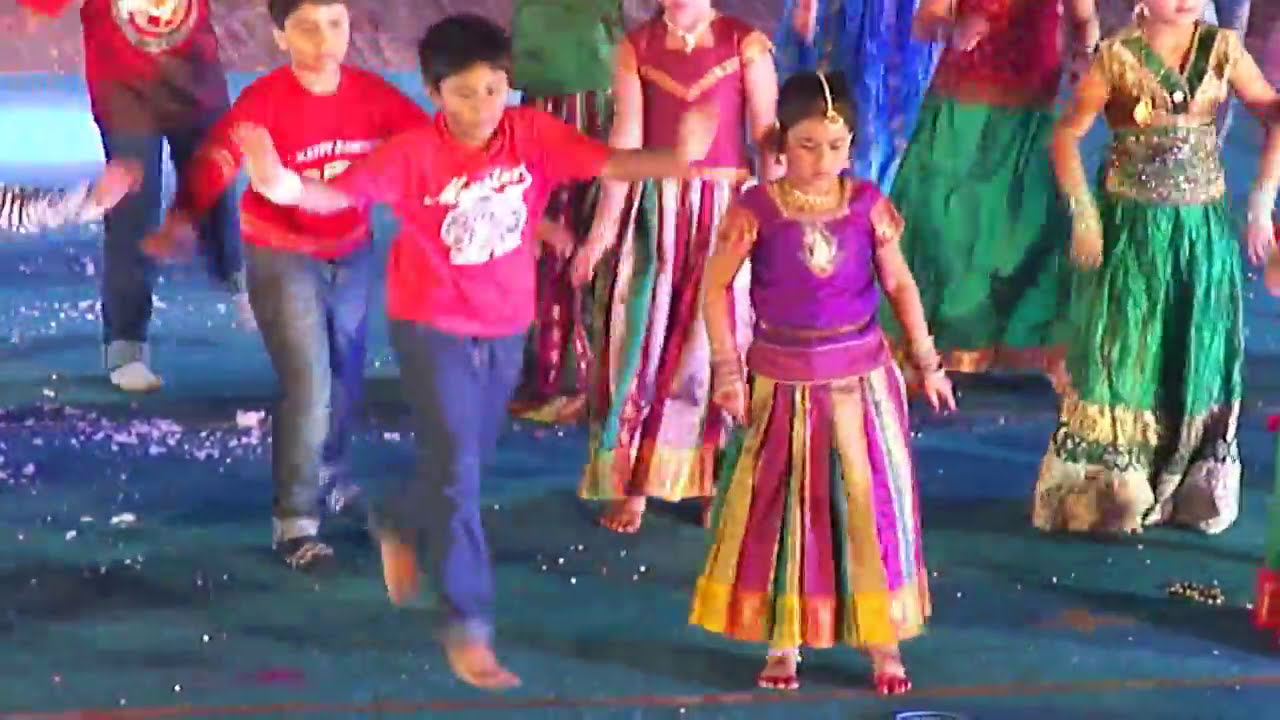 Selva's School Day Dance Performance(kokku para para song) - 2013