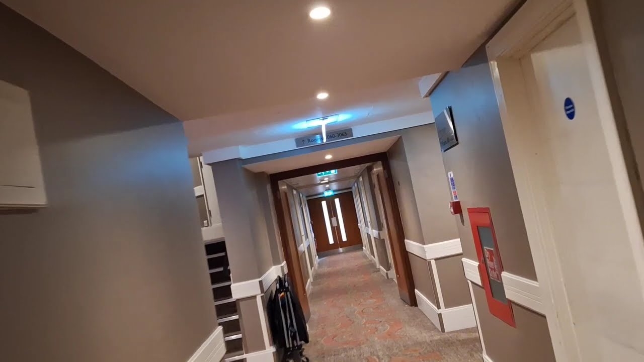 Holiday Inn Kensington Height Full Hotel Tour, London, England