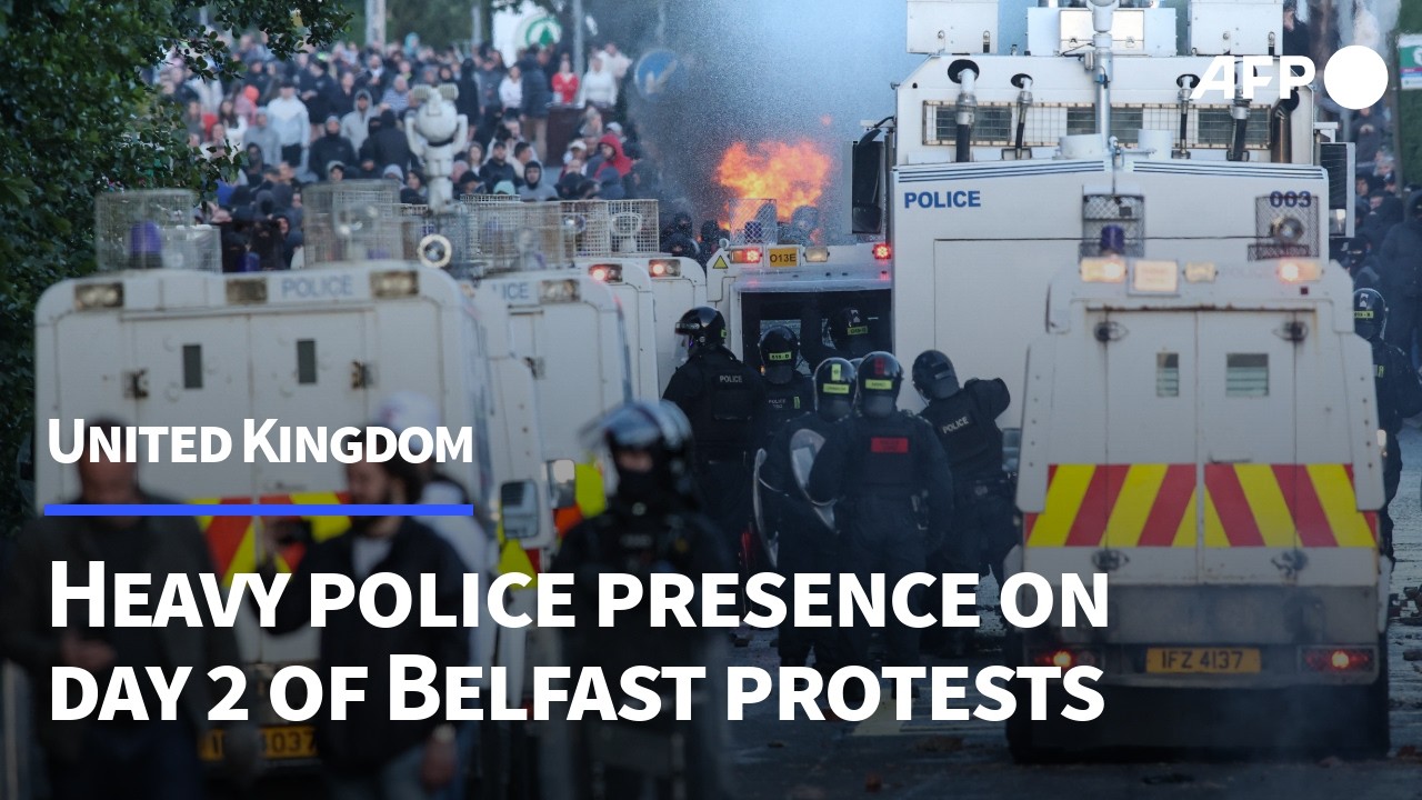 Heavy police presence in Belfast on second day of protests following stabbing | AFP