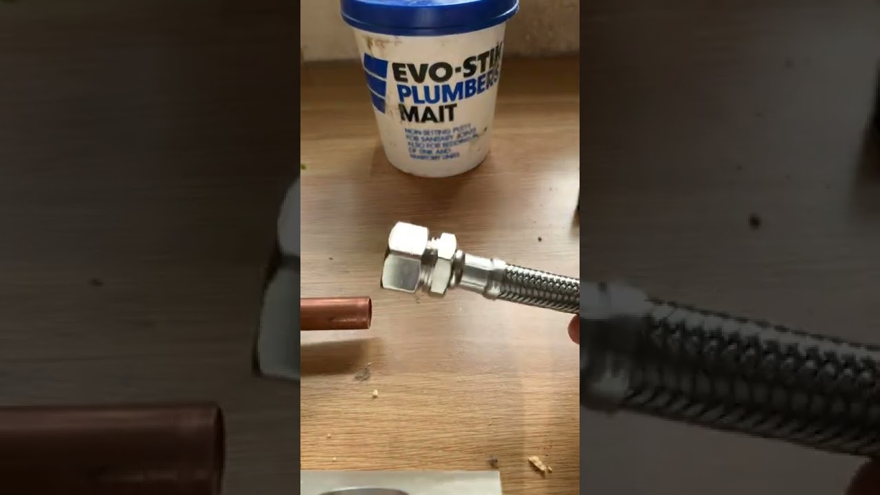 Plumbing ABC. How to connect a flexible tap connector to a lock valve.