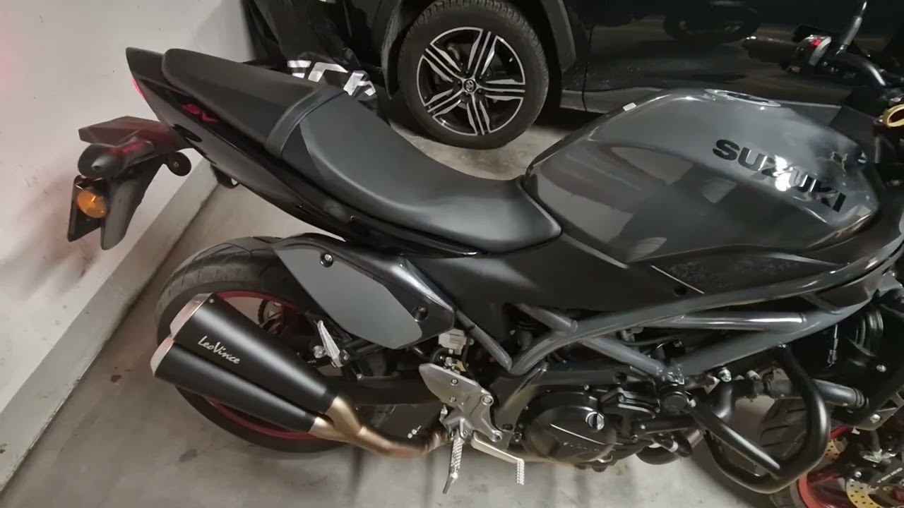 Suzuki SV650 + LeoVince GP Duals (without dB killers)