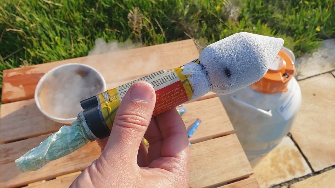 TREME TERRA VS NITROGÊNIO LÍQUIDO, FOGUETE CONGELADO ?? ( EXPERIMENTO )