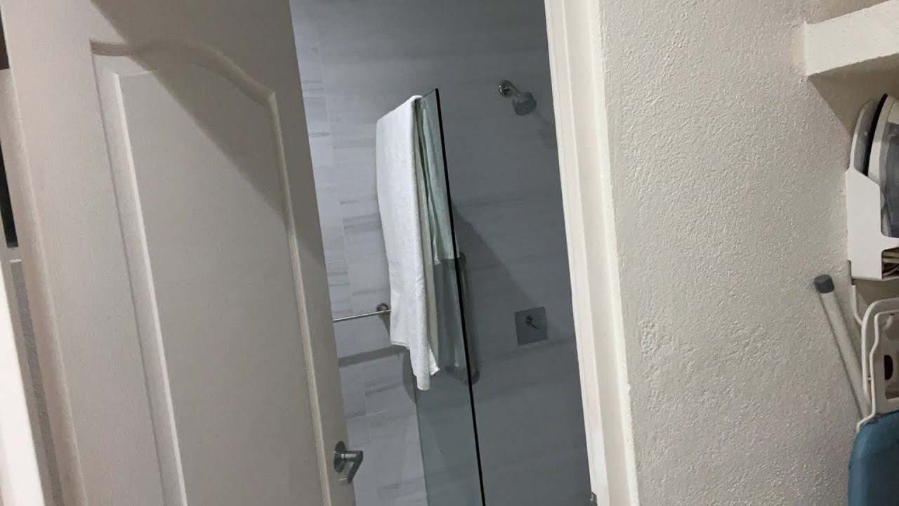 Nos bañamos😳🤫🤫geros y yo con agua😶‍🌫️🥶