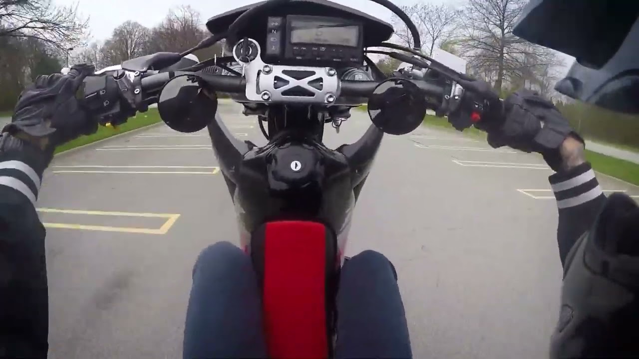 Wheelie tutorial Balance Point DRZ400SM by @Mandrew Motovlogs