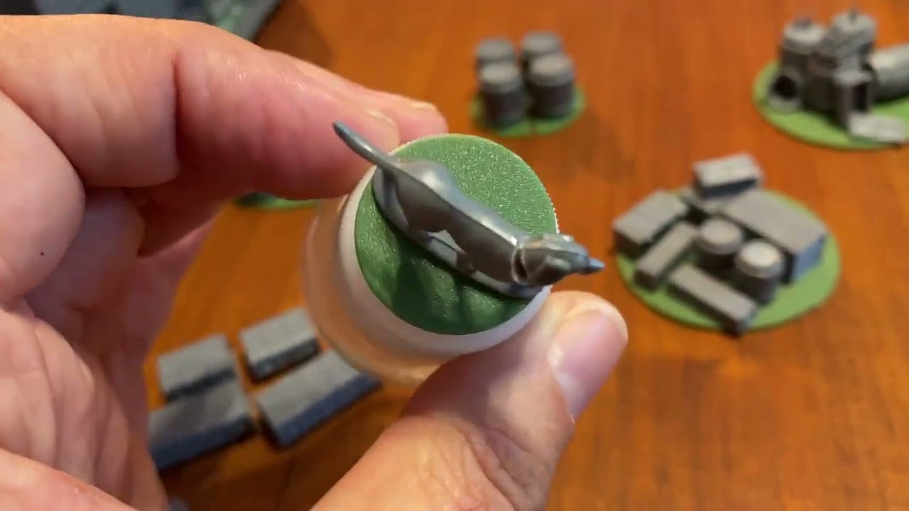 Dead Man’s Hand Street Scatter and a look at all the extras that come with the plastic kits.