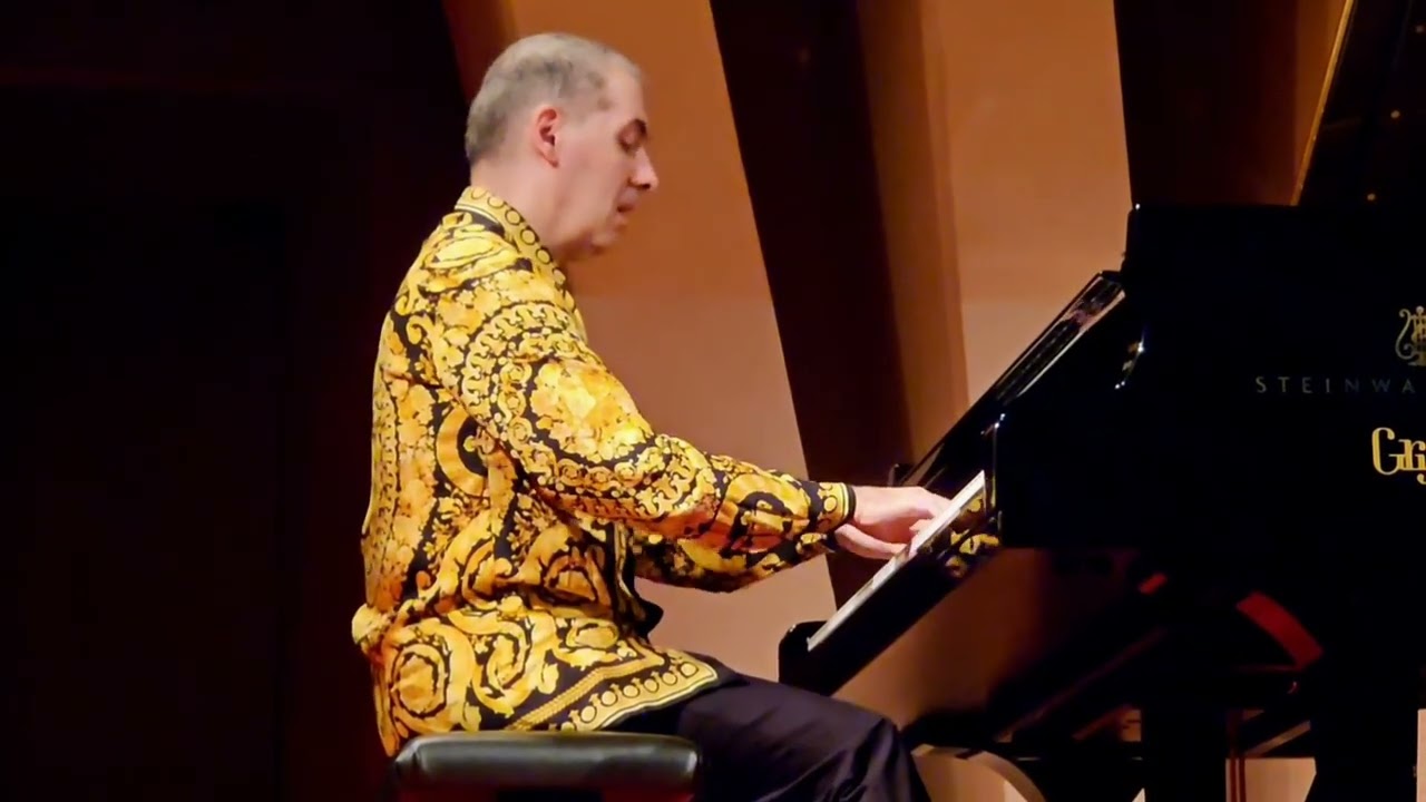 Simone Pedroni  - Chopin  Valzer Op.64 n.2
