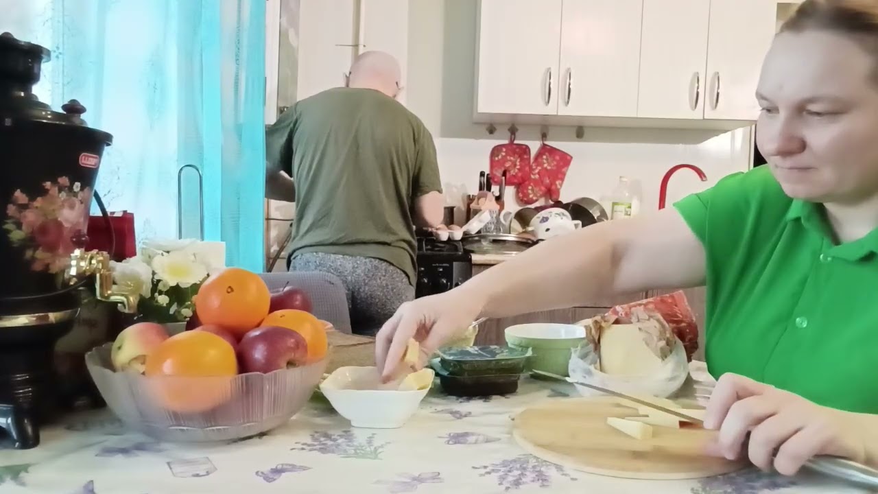 УТРО ДЕТЕЙ В САДИК, ЗАШЛИ КОЕ-ЧТО КУПИТЬ/ГОТОВЛЮ ОБЕД. 