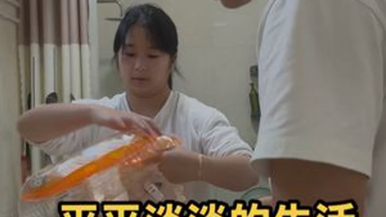 在农村虽然收入不高，但一天过得还算踏实，主要现在还没有能力两个儿子一起带，一个在外婆家，等他们长大就幸福了#婚后生活