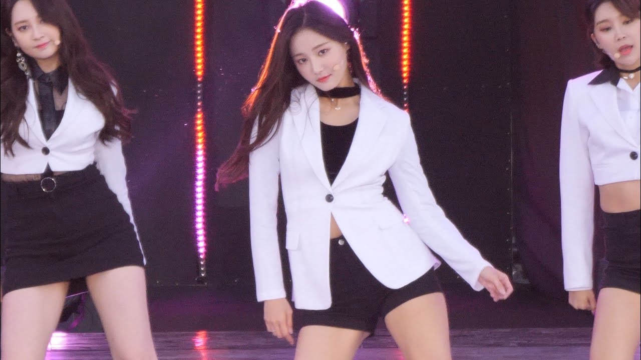 181104 MOMOLAND (모모랜드) - BAAM'(배앰) [연우] YeonWoo 4K 직캠 Fancam (2018 제주 한류 페스티벌) by Mera