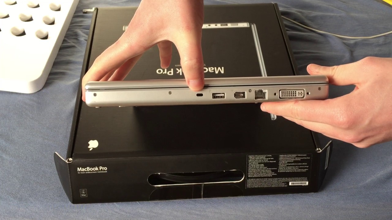MacBook Pro 15-inch Early 2006 - Unboxing, Overview & Test