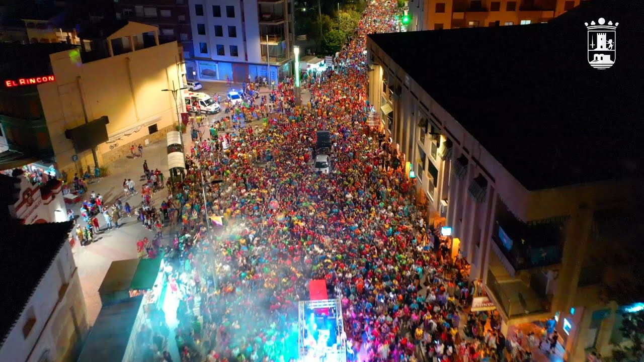 Pasacalles nocturno de Corremayos 2023 como nunca lo habías visto