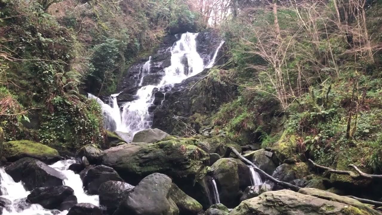 Brown noise over 6 hours of natural comforting sounds for sleep, study, focus.