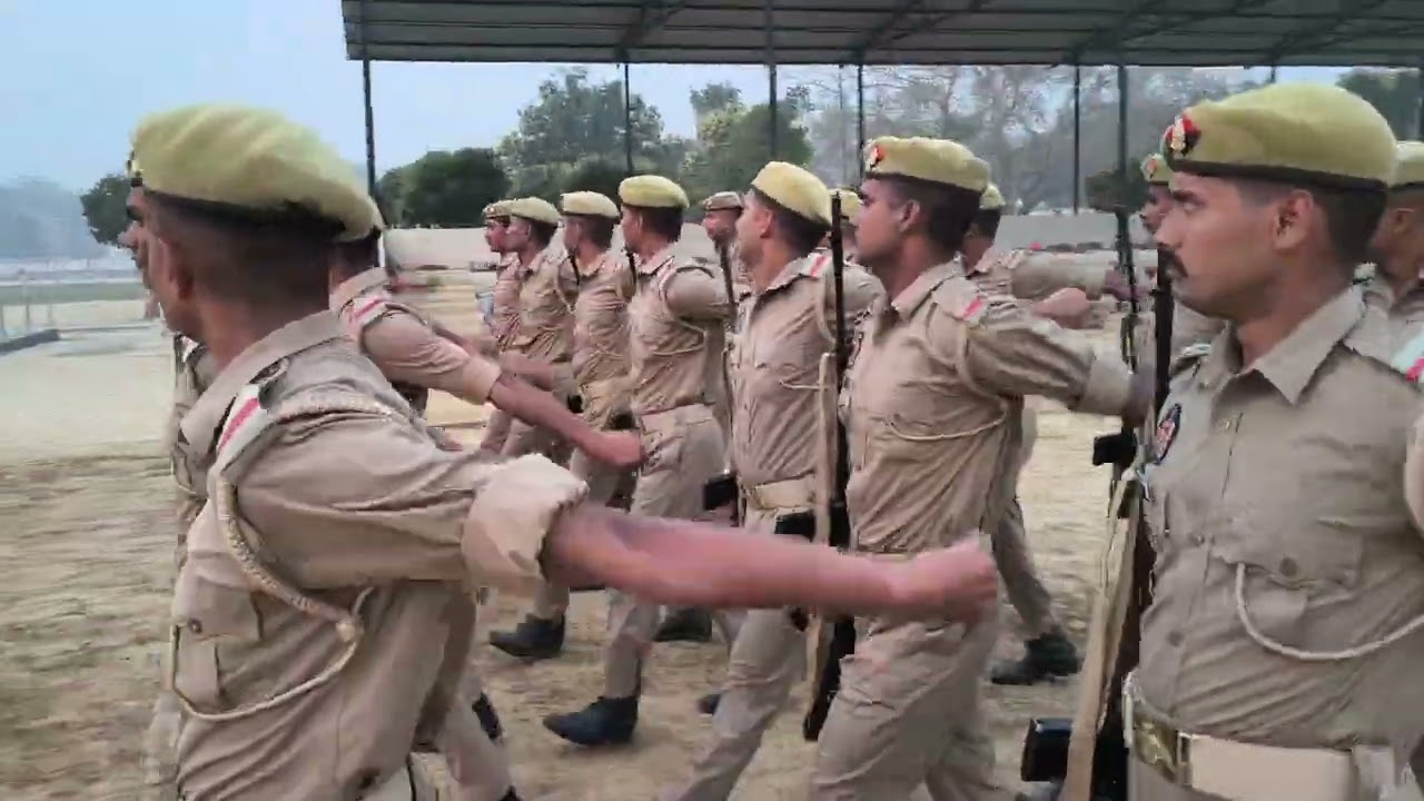 Tej chal se manch se gujarna #UP Police training.            