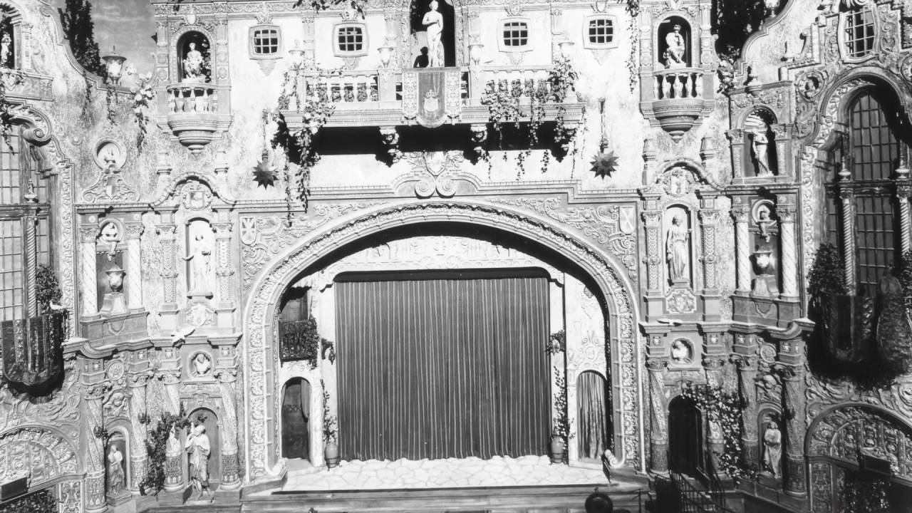 Tampa Theatre Usher clip