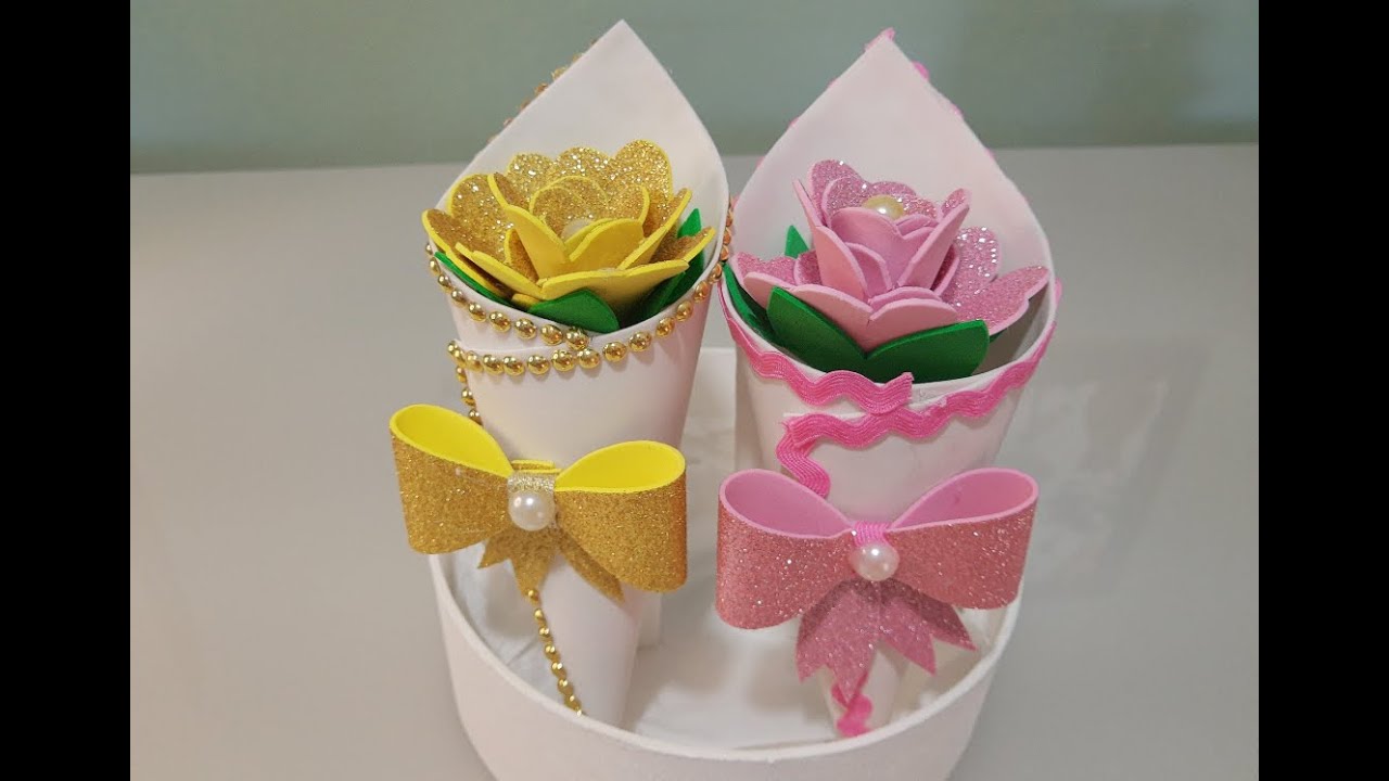 Buquê lindo para o dia das mães!! Feito com caneta e Eva!!