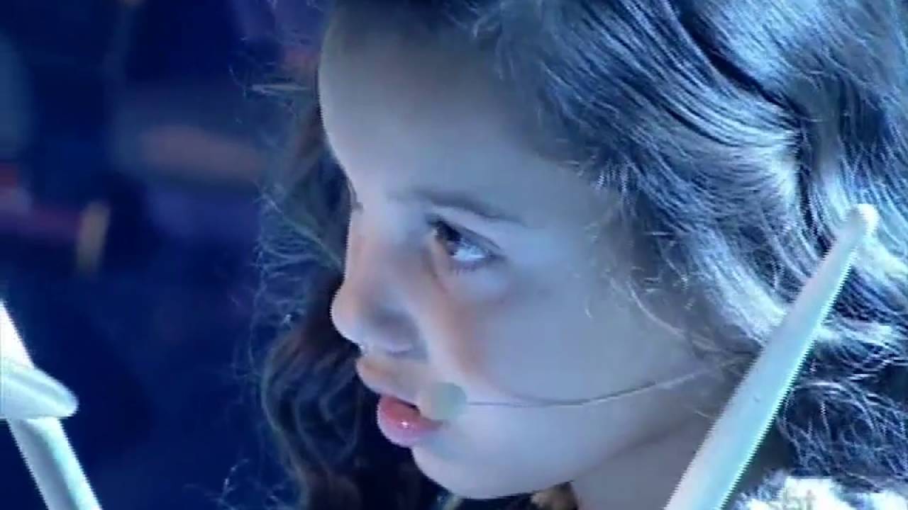 Eduarda Henklein COVER  - OUT THERE ON MY OWN (Nikka Costa)