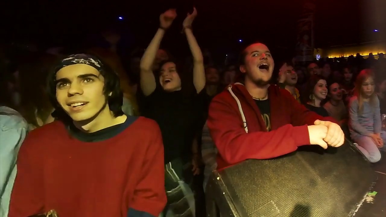 Таралеща - Комините (live)