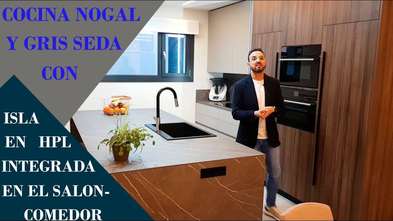 COCINA MADERA Y GRIS CON ISLA INTEGRADA EN EL SALÓN 😱💥 STUDIO MOBILIARIO HERNANDEZ