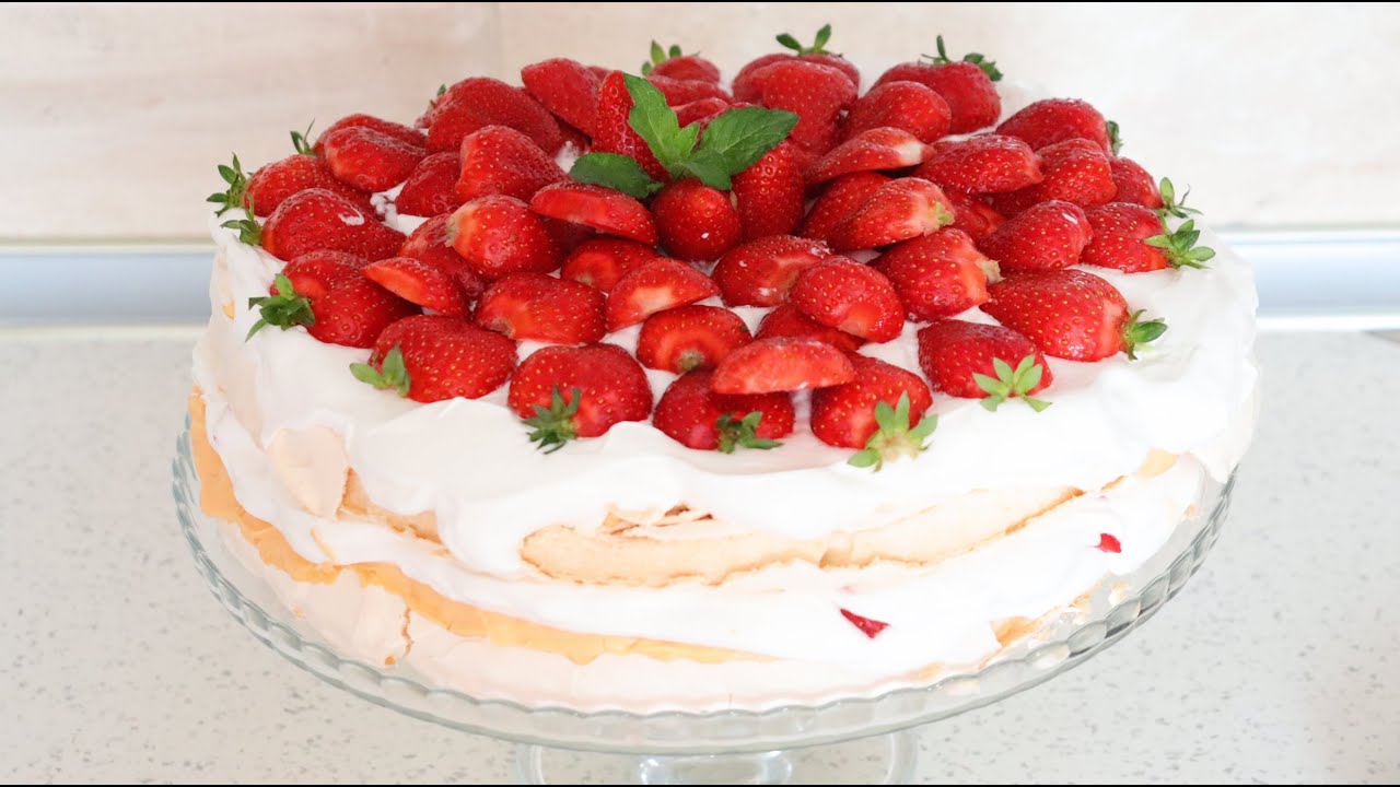 Pavlova torta sa filom od žumanaca/savršeno kremasta i osvežavajuća