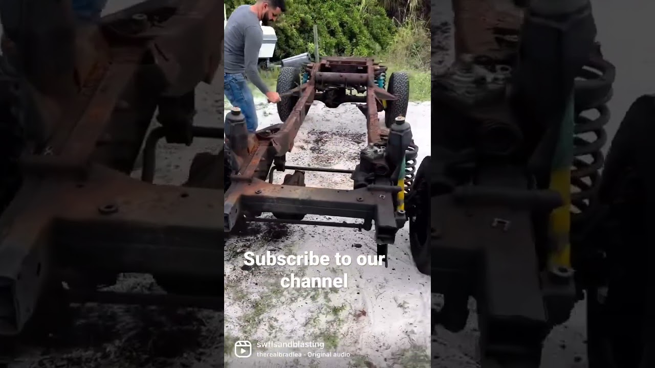 90&rsquo;s Land Rover Frame, Sand blasting & epoxy primer. ( Rust Removal )
