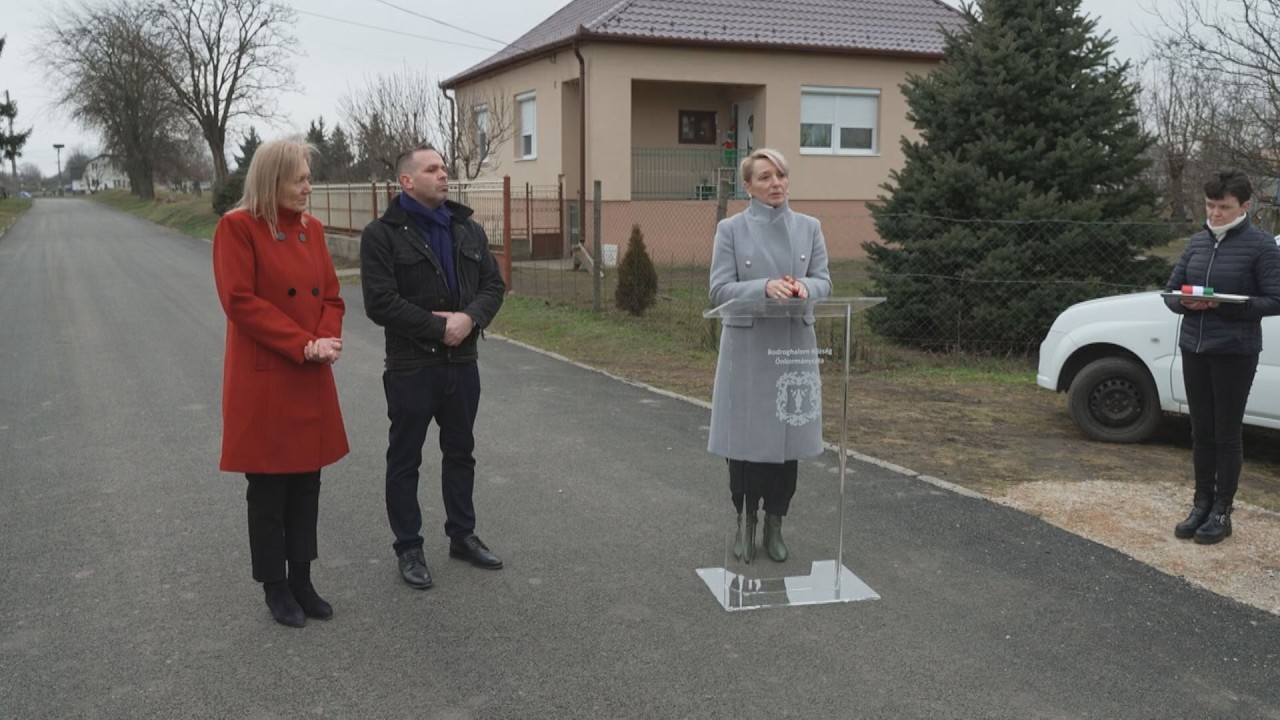 Versenyképes járások program keretében újul meg Bodroghalomban a Nefelejcs utca