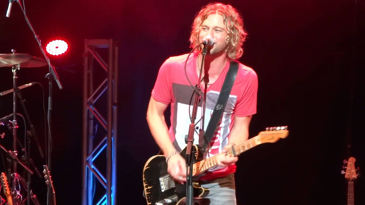 Casey James 