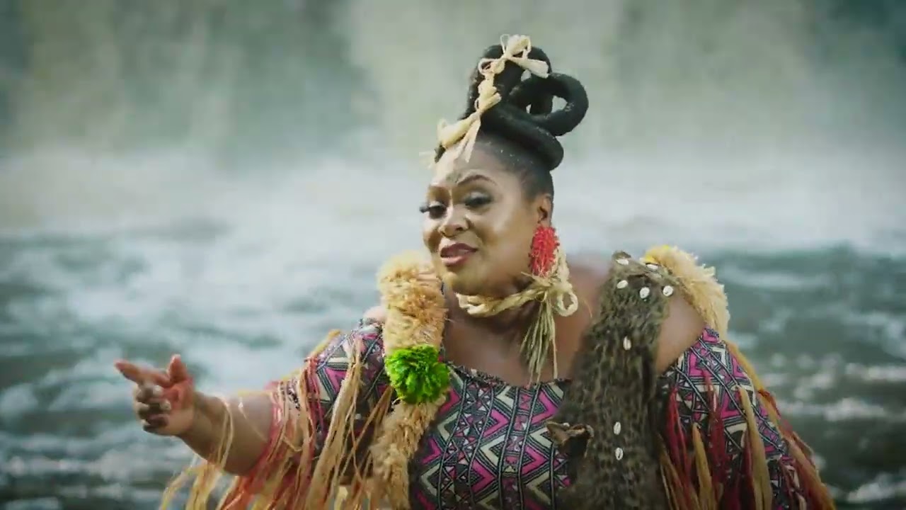 Amandine - L'unité des filles et fils D'akieni (Teaser)