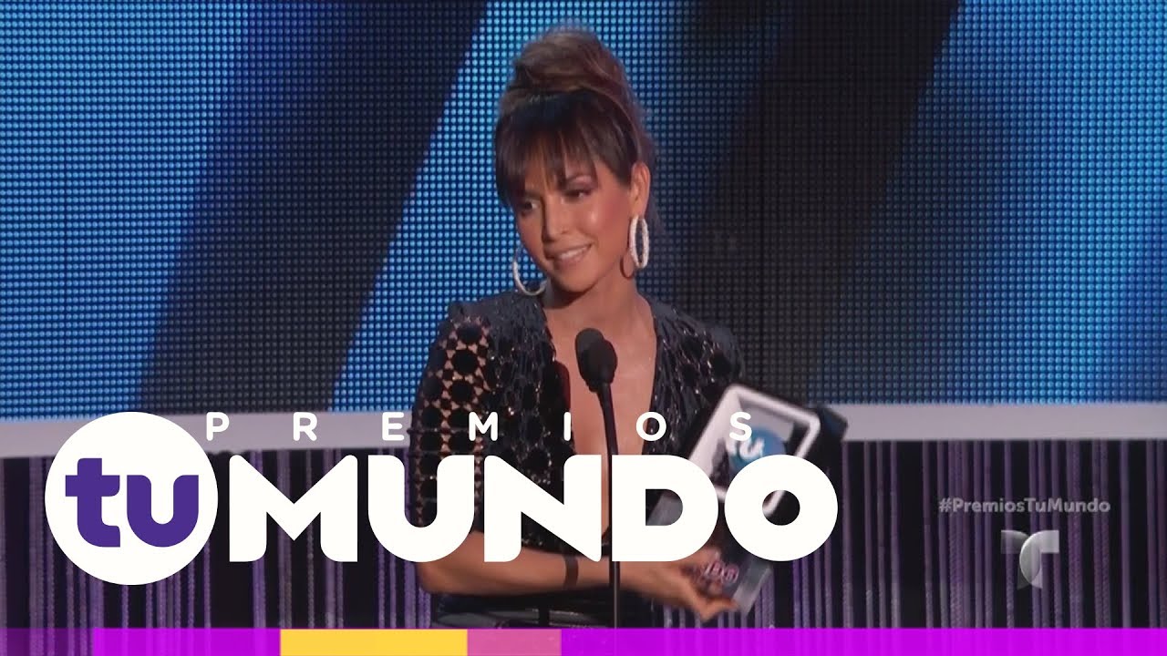 Carmen Villalobos se corona como Soy Sexy and I Know It | Premios Tu Mundo 2017 | Entretenimiento