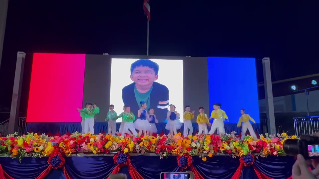 Nitiwit School Red Blue Show 2025