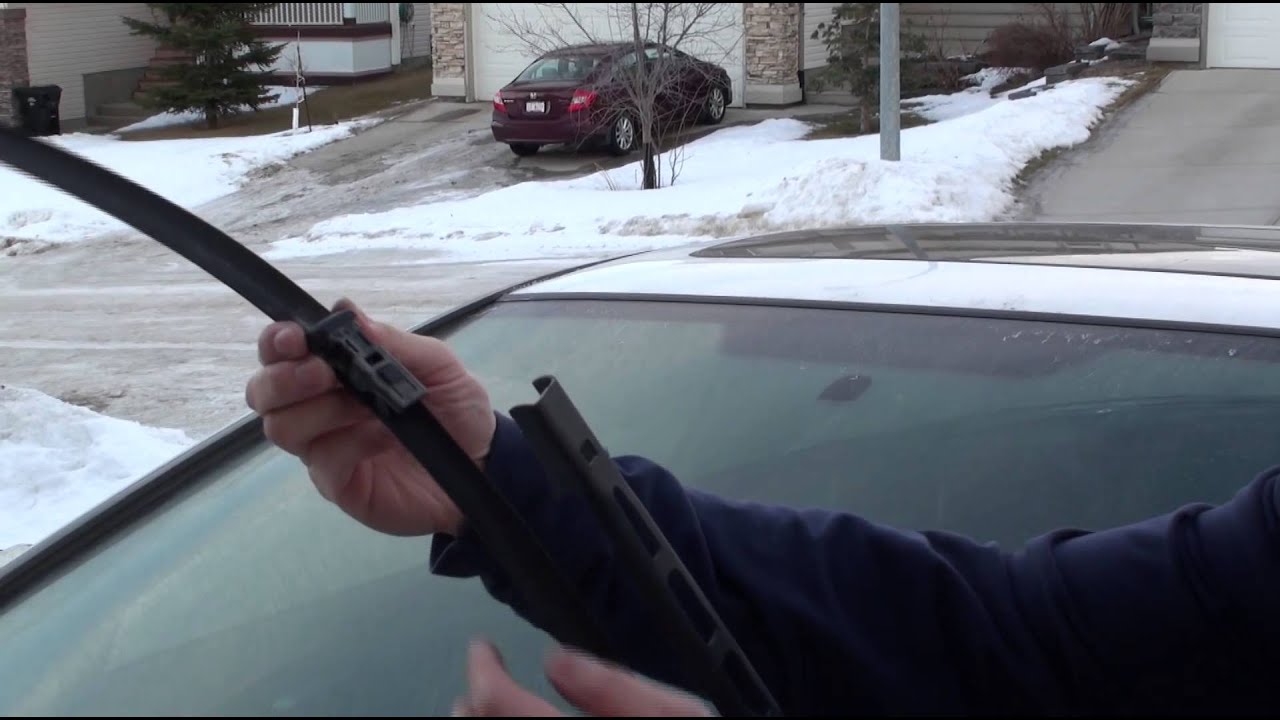 How To Replace 8th Generation (2010) Honda Civic Wiper Blade Inserts