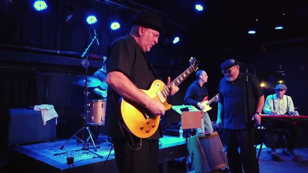 Sugar Ray Norcia, Tom Ferraro and Doug James w the Ocean Mistics