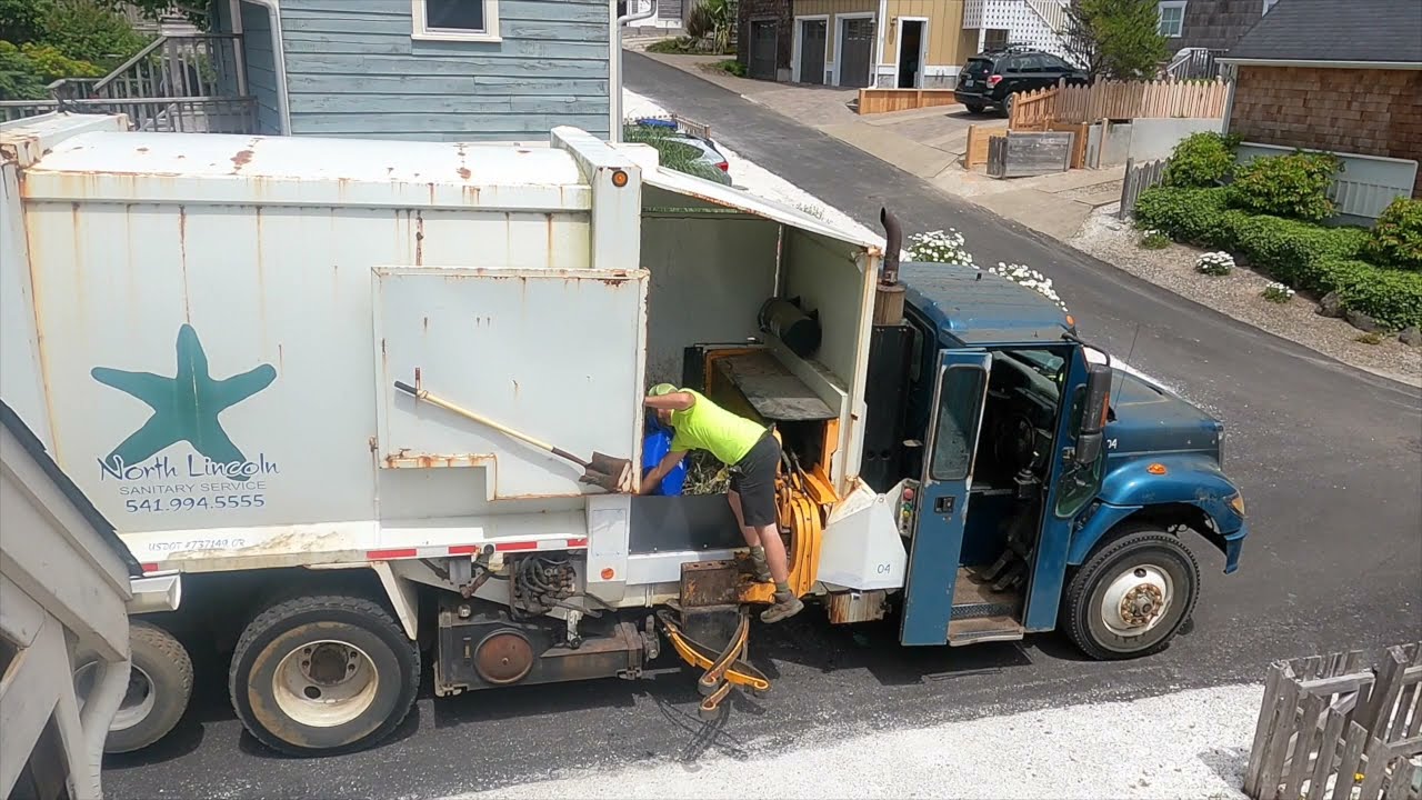 north lincoln garbage truck on compost