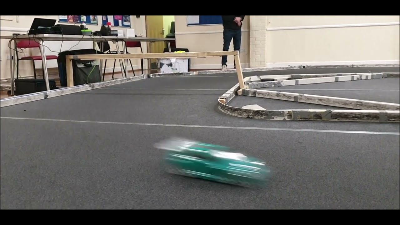 M Chassis Xmas oval carpet racing final