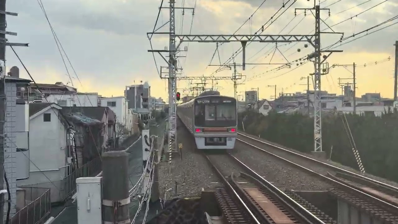 大阪メトロ堺筋線66系第1編成【リニューアル車】動物柄　天下茶屋行き　総持寺駅　発車