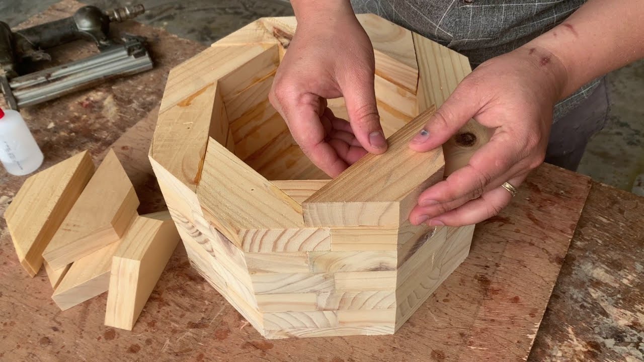 Woodworking Projects - Design A Beautiful Flower Pot from Scrap Wood Stacked Together
