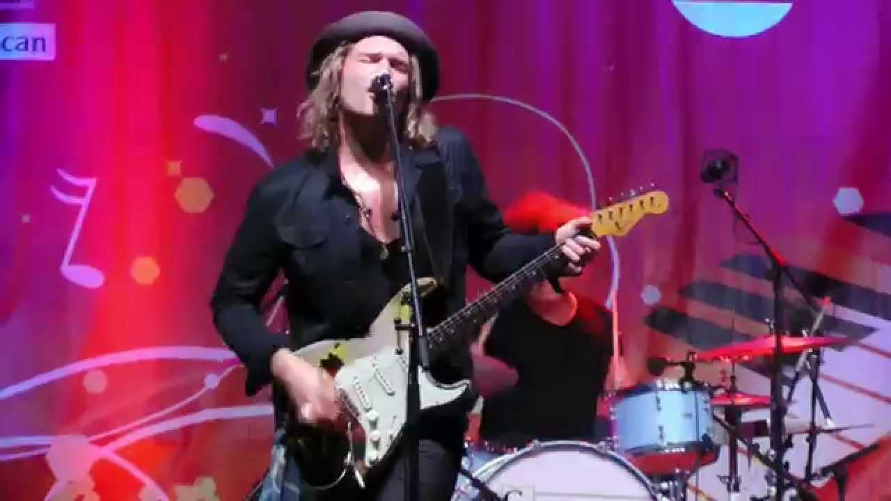 Philip Sayce I'D LOVE TO CHANGE THE WORLD X2 Montreal Jazz Festival 2015
