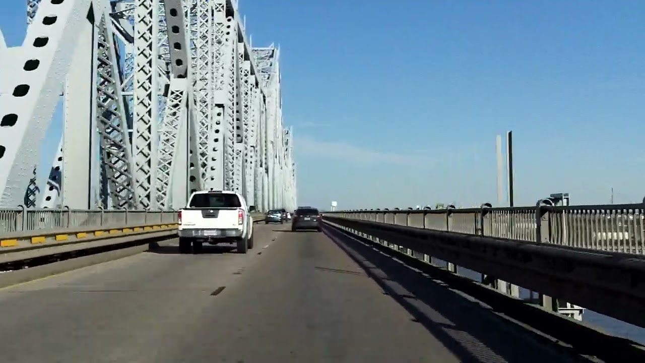 Huey P. Long Bridge (Baton Rouge, LA) eastbound