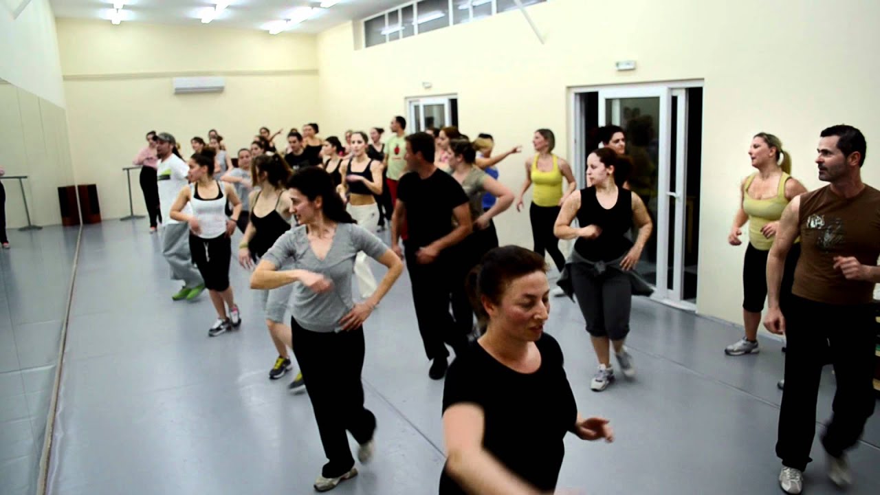 Lab Aerobic  &mu;&epsilon; &tau;&omicron;&nu; &beta;&rho;&alpha;&zeta;&iota;&lambda;&iota;ά&nu;&omicron; &chi;&omicron;&rho;&epsilon;&upsilon;&tau;ή Tsiago