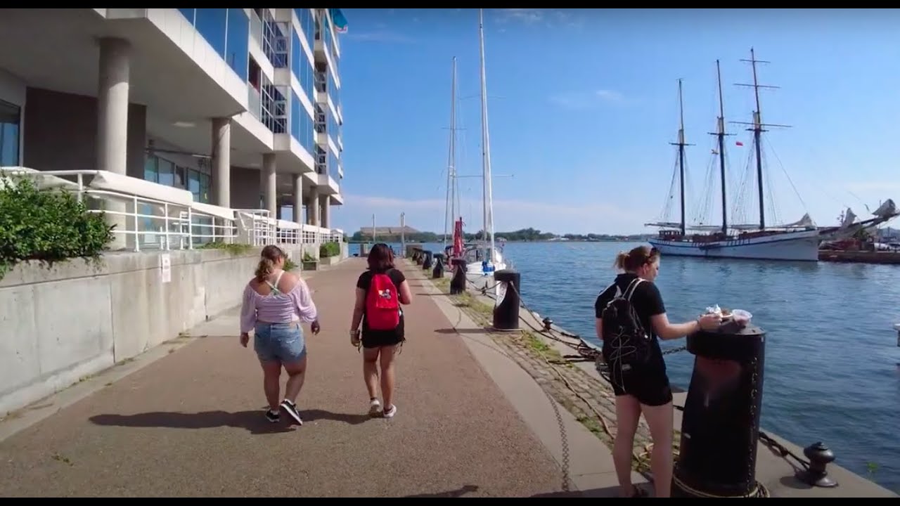4K Walking by Lake Ontario in TORONTO CANADA
