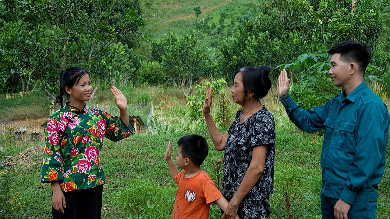 Baby Bon Officially Says Goodbye to Han to Go Home with Grandma&hellip; Everyone was moved.