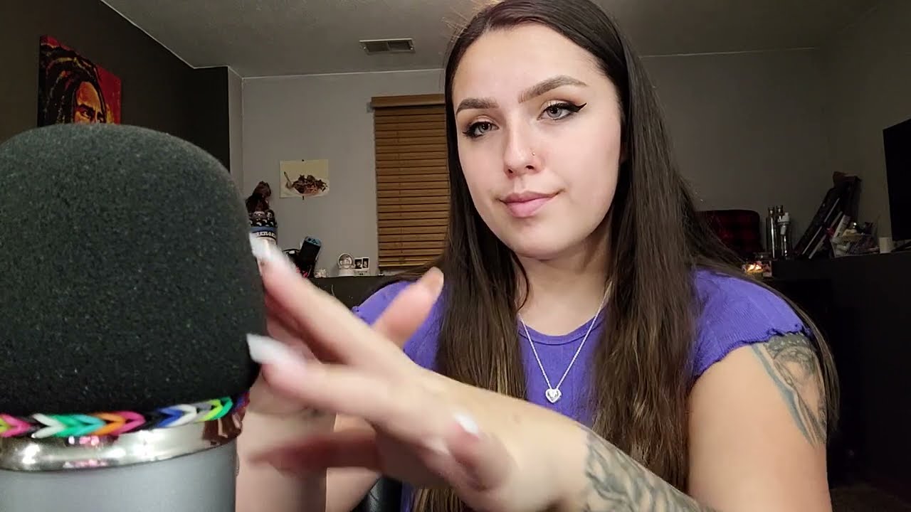 ASMR- Microphone Scratching Brushing & Tapping